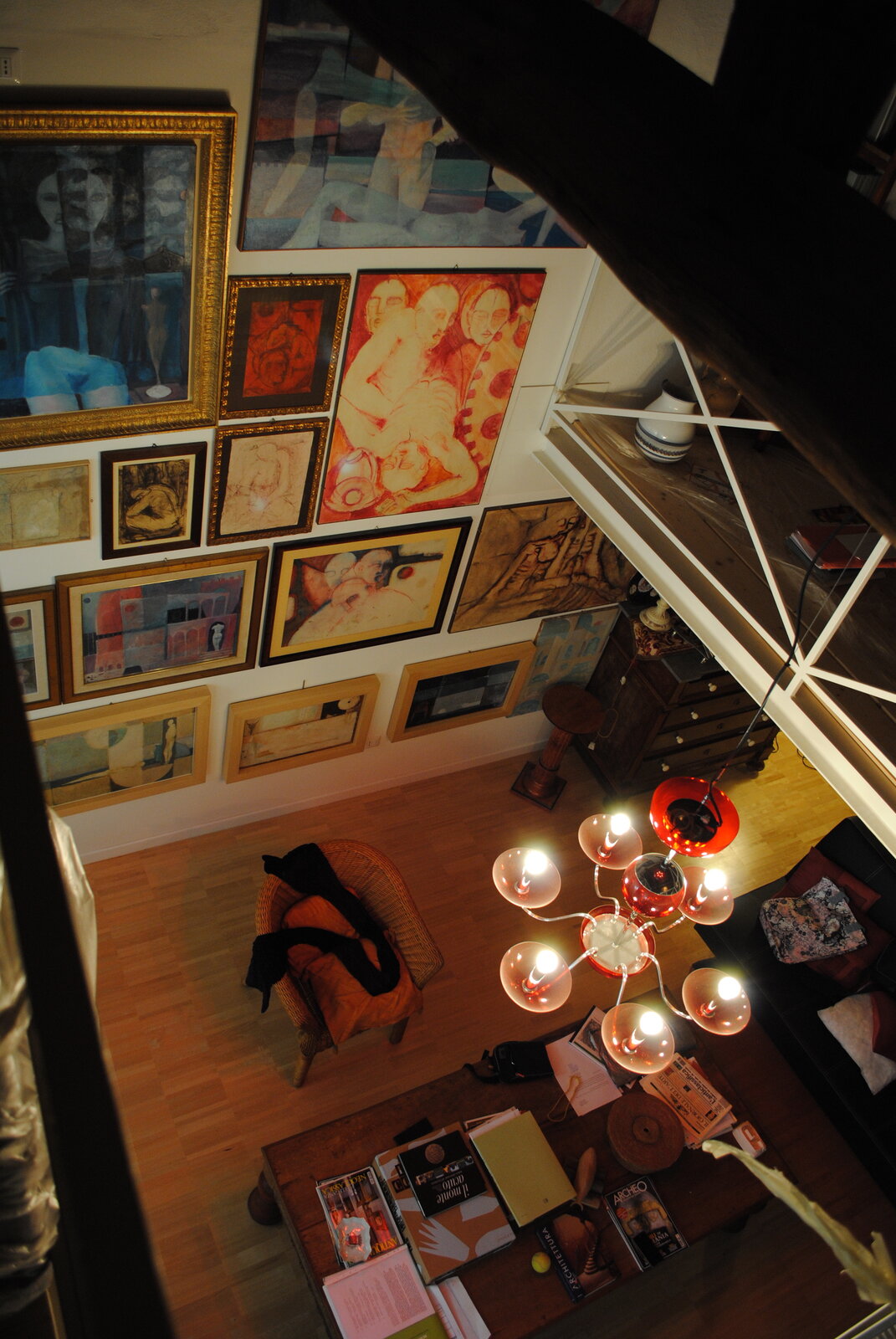 Casa studio — parete delle opere